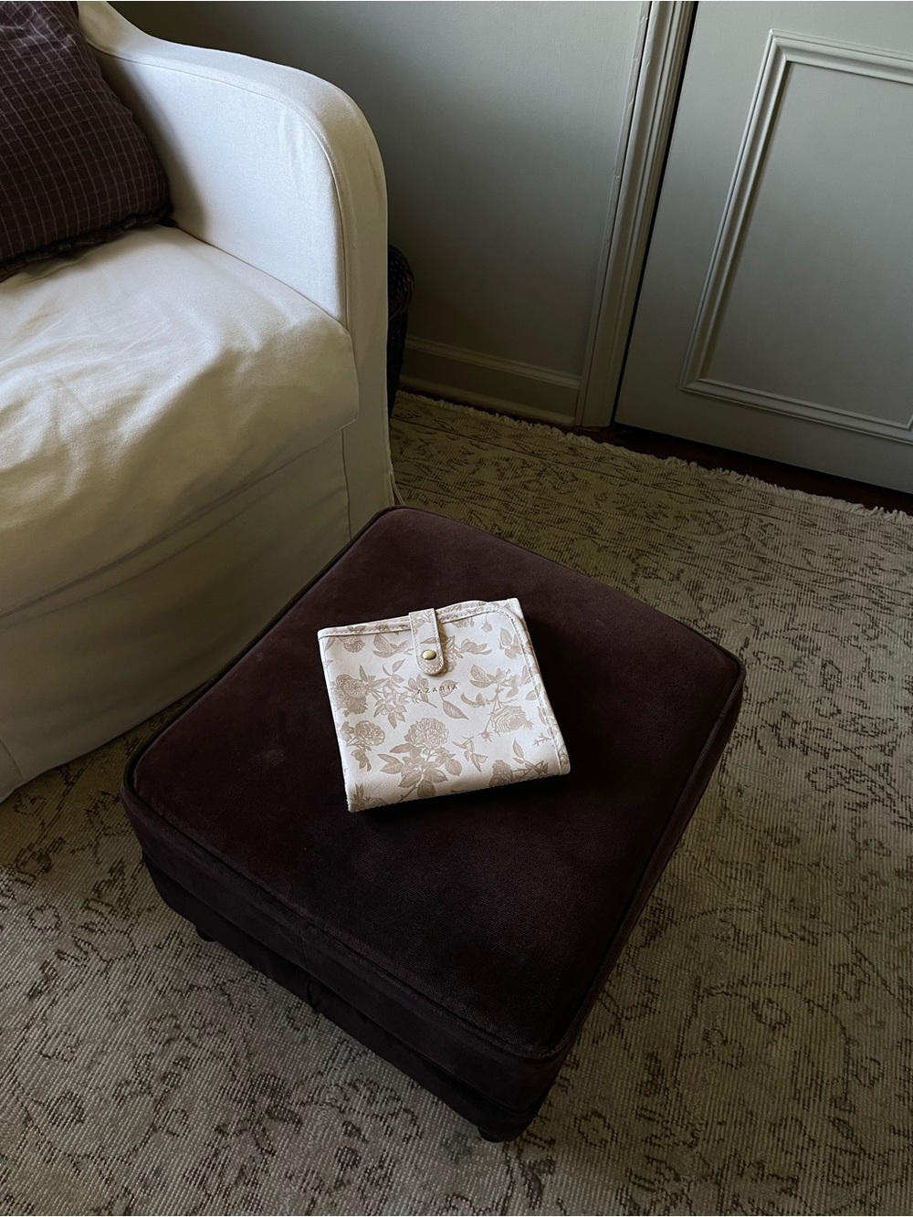 Azaria leather changing mat with snap closure